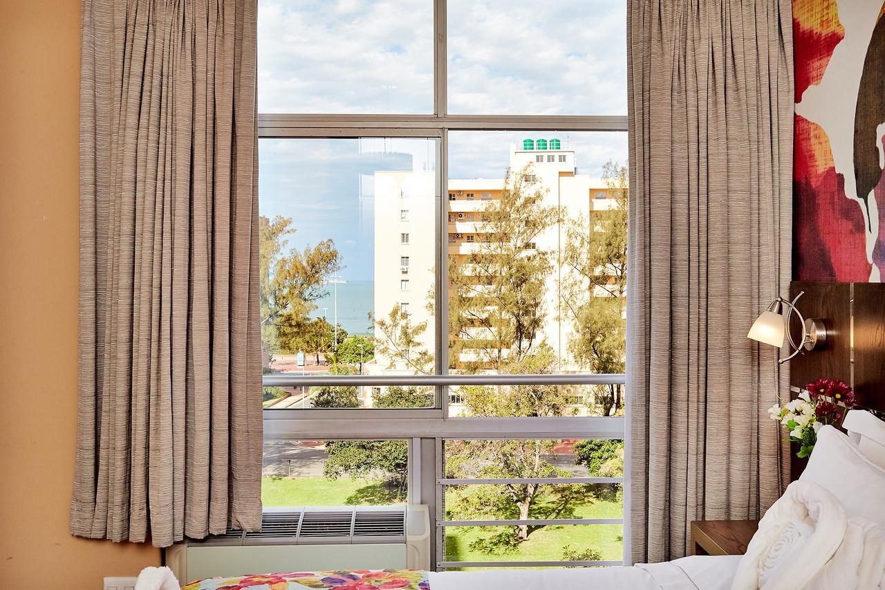 First Group Oceanic Hotell Durban Exteriör bild