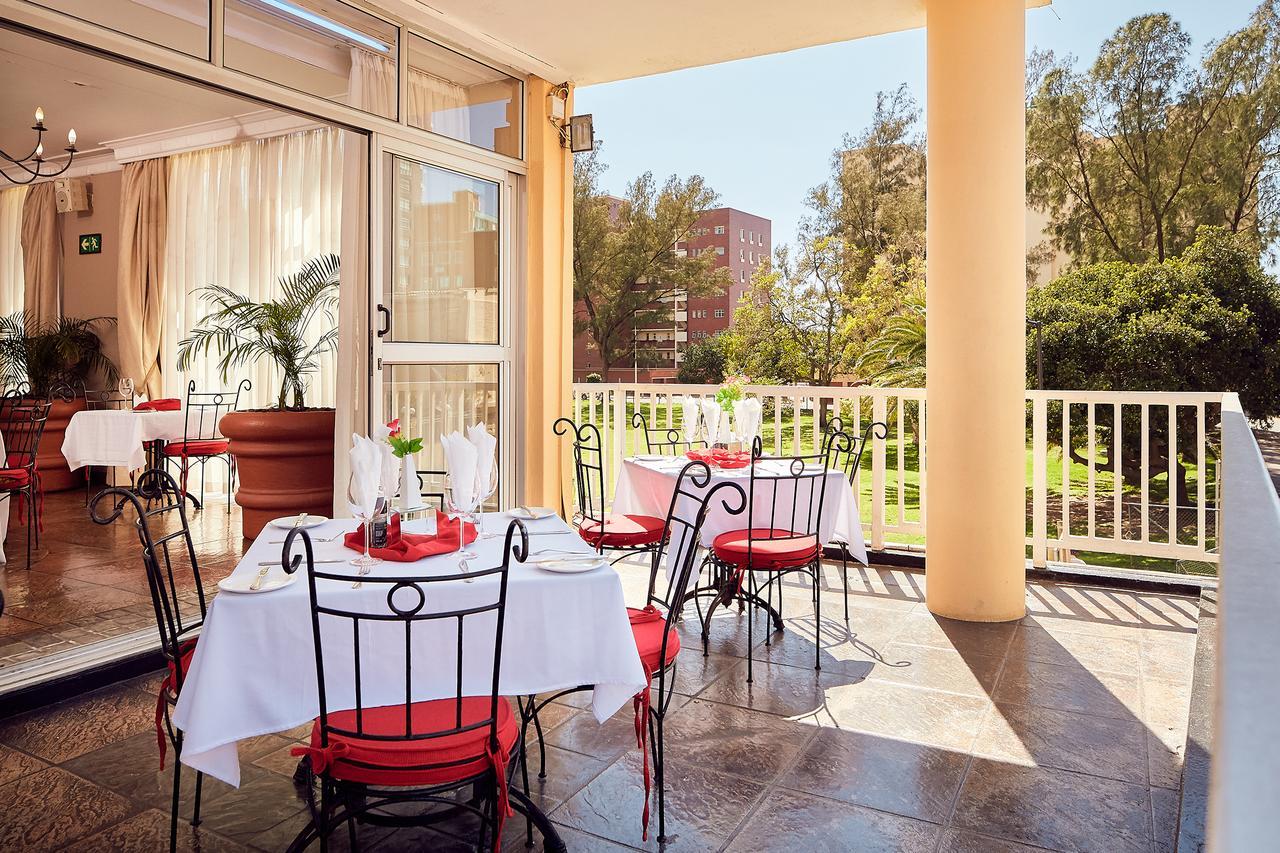 First Group Oceanic Hotell Durban Exteriör bild